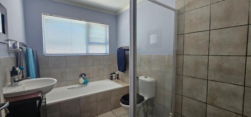 3 Bedroom Property for Sale in Country Club Western Cape